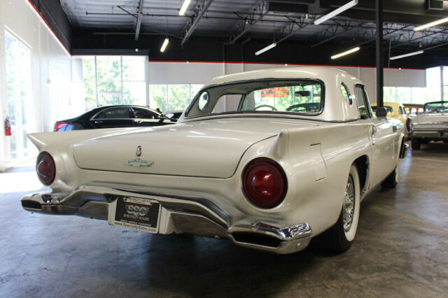 1957 Ford Thunderbird No trim field - photo 8