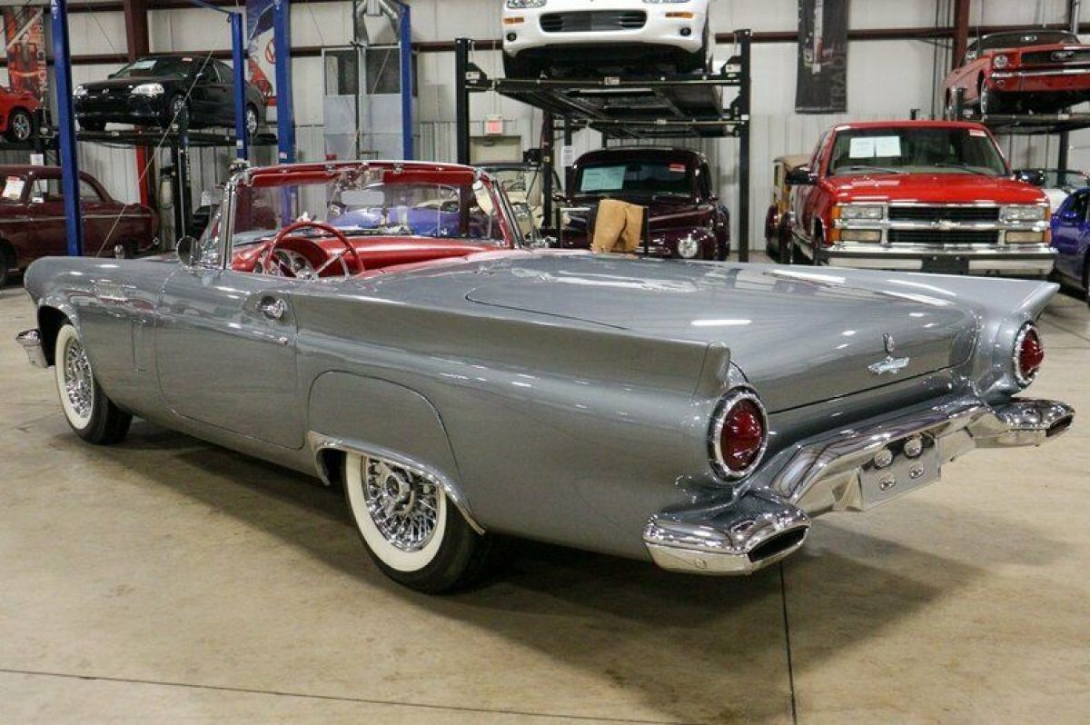 1957 Ford Thunderbird - photo 3