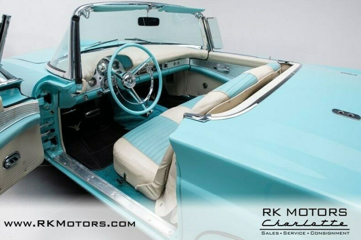 1957 Ford Thunderbird - photo 3