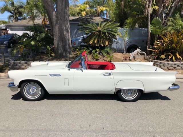 1957 Ford Thunderbird - photo 3