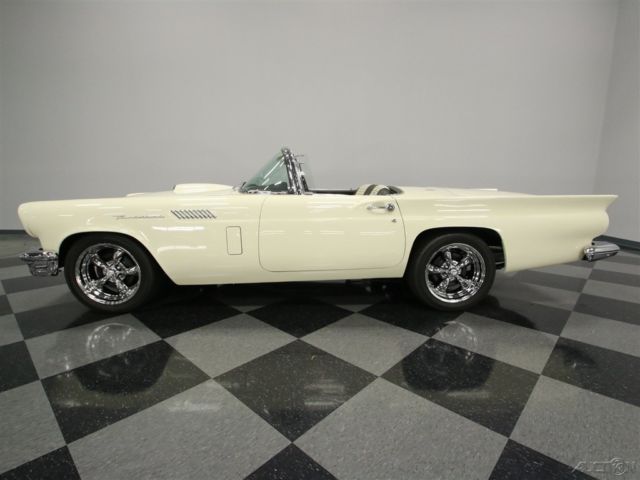 1957 Ford Thunderbird - photo 2