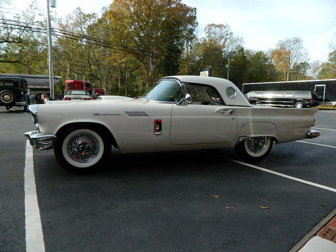 1957 Ford Thunderbird - photo 5