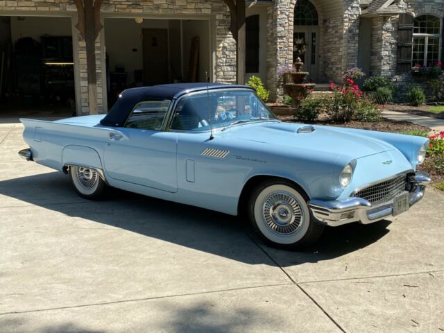 1957 Ford Thunderbird - photo 3