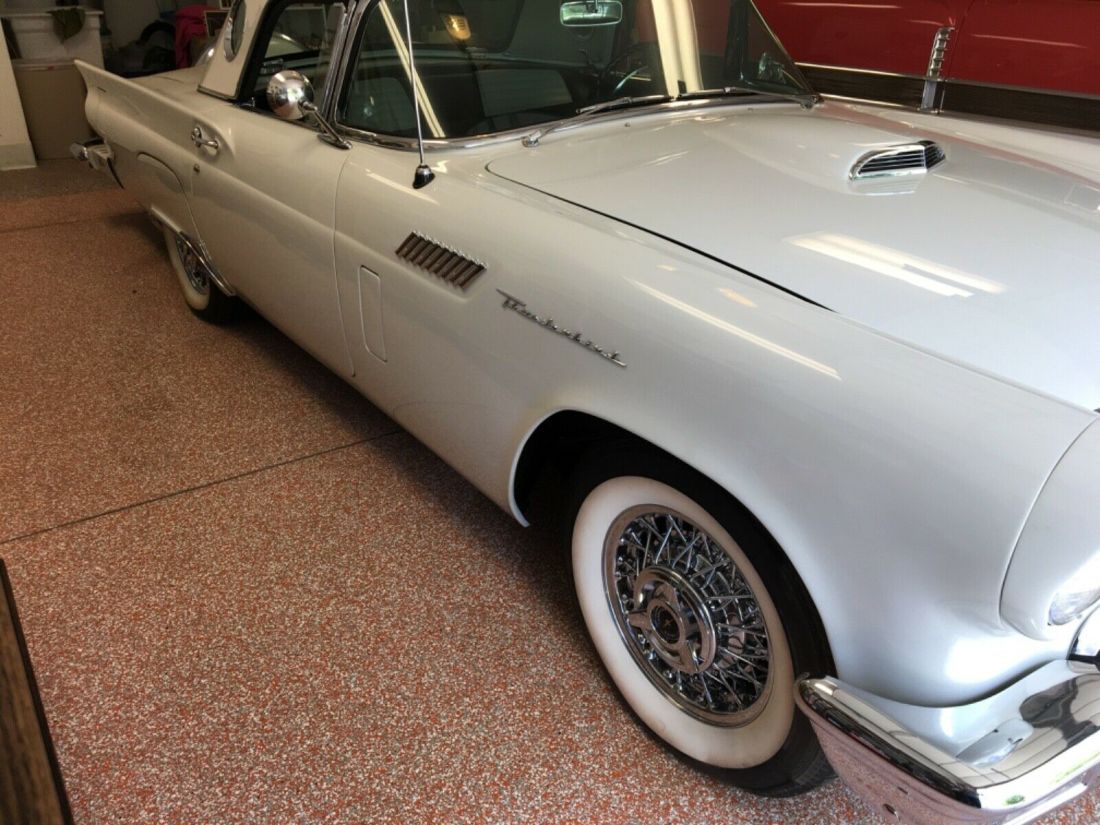 1957 Ford Thunderbird - photo 3