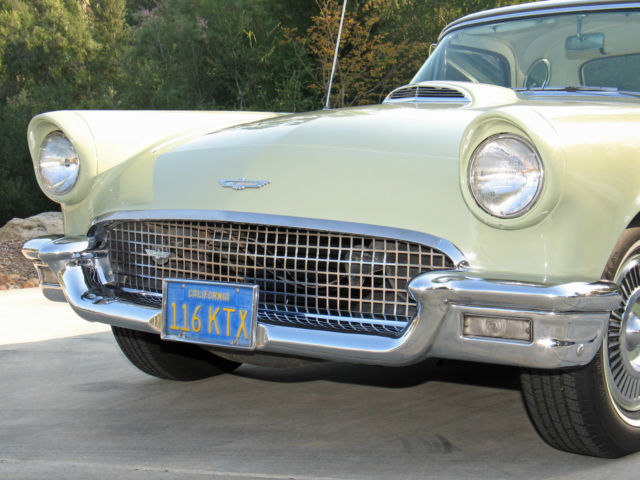 1957 Ford Thunderbird - photo 3