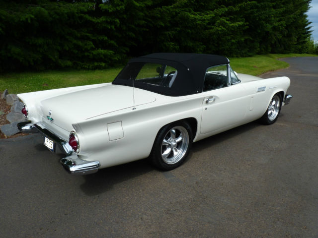 1957 Ford Thunderbird - photo 2