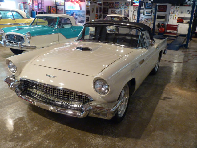1957 Ford Thunderbird - photo 3