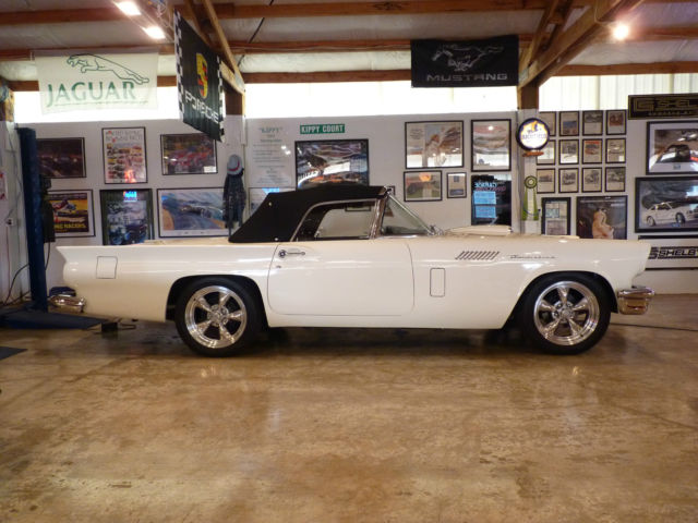 1957 Ford Thunderbird - photo 4