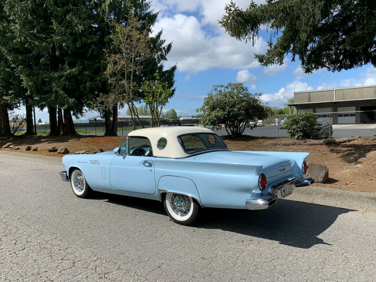 1957 Ford Thunderbird - photo 2