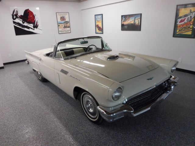 1957 Ford Thunderbird - photo 3