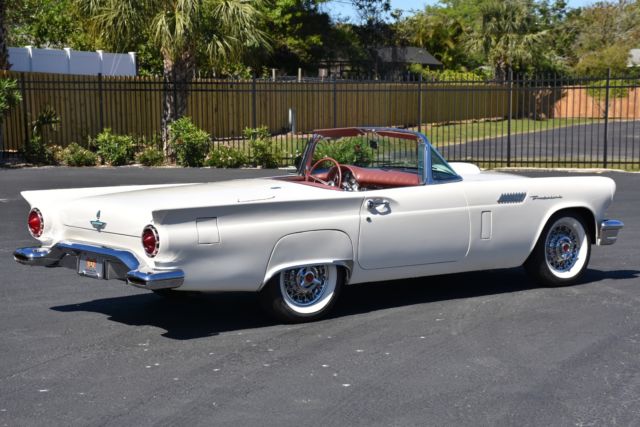 1957 Ford Thunderbird E-Code - Dual 4 Barrel Carbs - 1 of 1,363 ever bui - photo 5