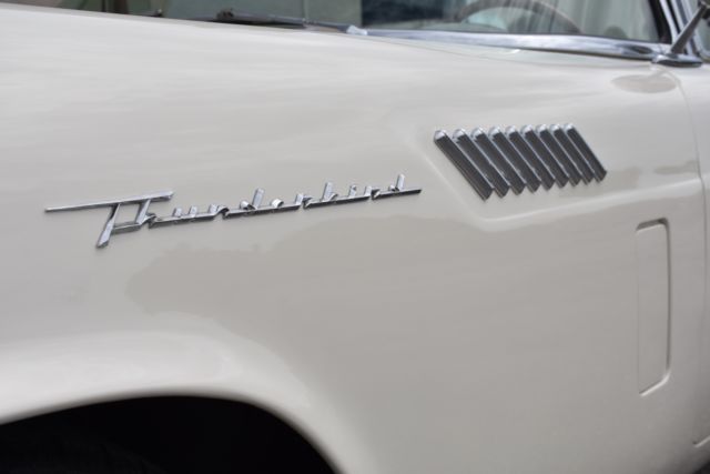 1957 Ford Thunderbird E-Code - Dual 4 Barrel Carbs - 1 of 1,363 ever bui - photo 7