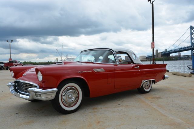 1957 Ford Thunderbird - photo 3