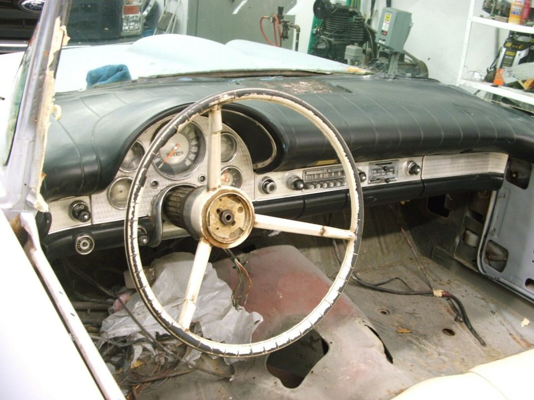 1957 Ford Thunderbird - photo 5