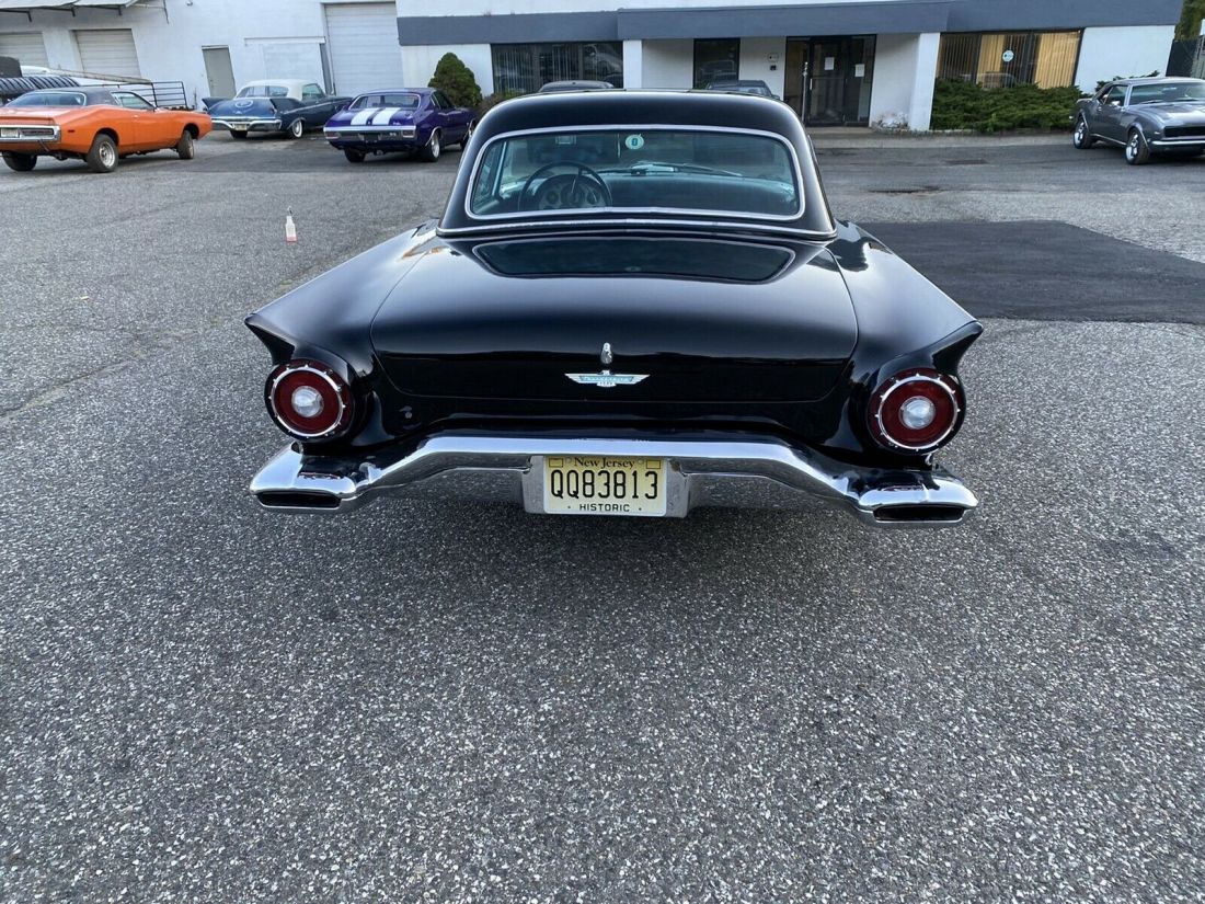 1957 Ford Thunderbird Hardtop - photo 5