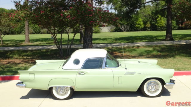 1957 Ford Thunderbird Convertible - photo 13