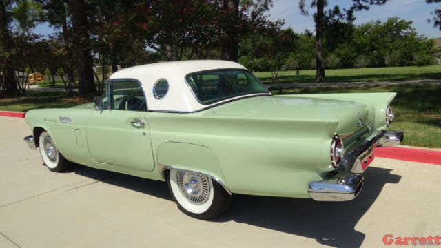 1957 Ford Thunderbird Convertible - photo 6