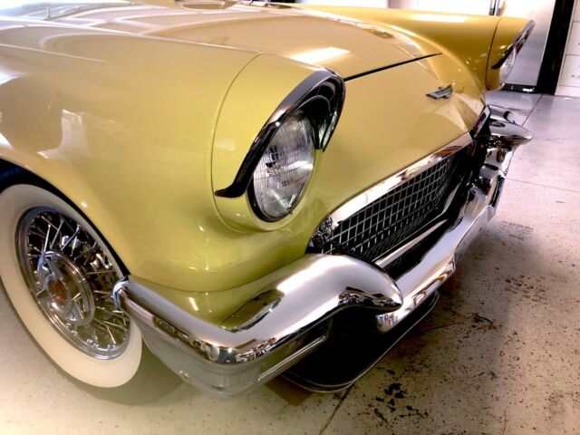 1957 Ford Thunderbird - photo 3