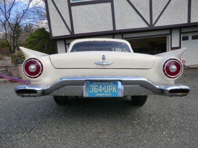 1957 Ford Thunderbird - photo 3