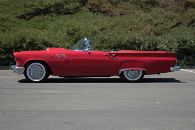 1957 Ford Thunderbird No trim field - photo 11