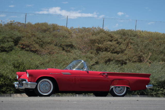 1957 Ford Thunderbird No trim field - photo 9