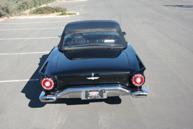 1957 Ford Thunderbird No trim field - photo 11