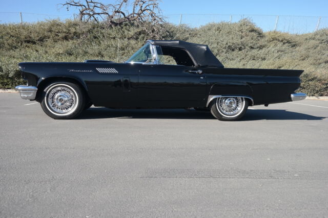 1957 Ford Thunderbird No trim field - photo 4