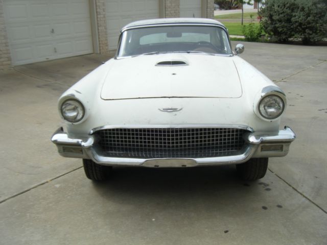 1957 Ford Thunderbird - photo 2