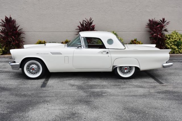1957 Ford Thunderbird Rare!! E-Code Dual 4 barrel Carbs 1 of 1,363 ever - photo 4