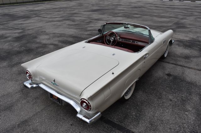 1957 Ford Thunderbird Rare!! E-Code Dual 4 barrel Carbs 1 of 1,363 ever - photo 10