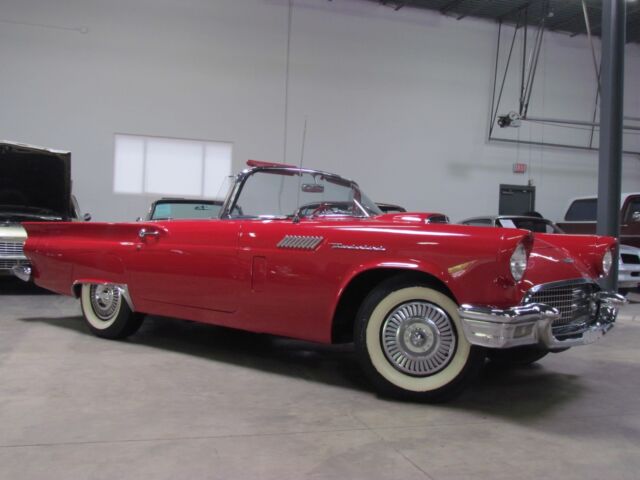1957 Ford Thunderbird Removable Hardtop Included - photo 2