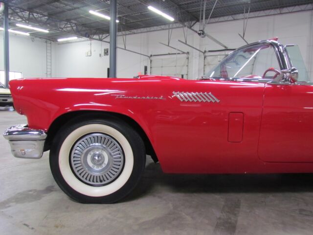 1957 Ford Thunderbird Removable Hardtop Included - photo 6