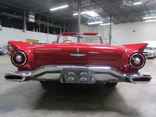 1957 Ford Thunderbird Removable Hardtop Included - photo 8