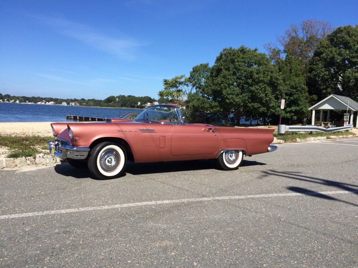 1957 Ford Thunderbird - photo 4