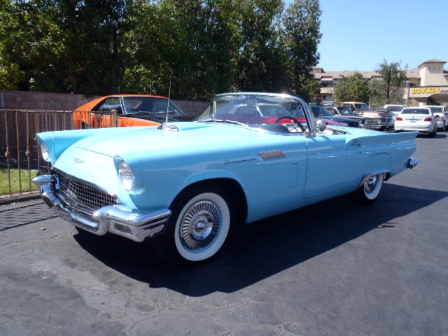 1957 ford Thunderbird roadster classic car convertible collector car 1957 Ford Thunderbird