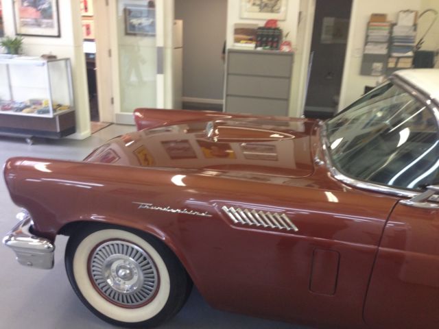 1957 Ford Thunderbird Roadster Convertible - photo 10