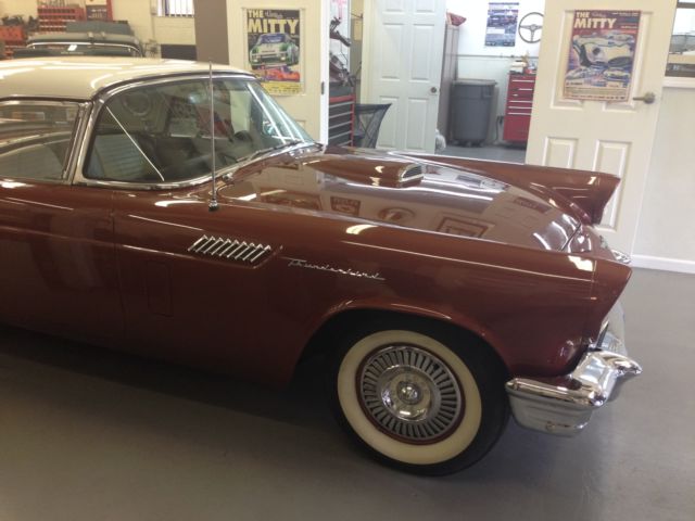 1957 Ford Thunderbird Roadster Convertible - photo 13