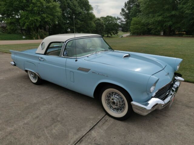 1957 Ford Thunderbird - photo 8