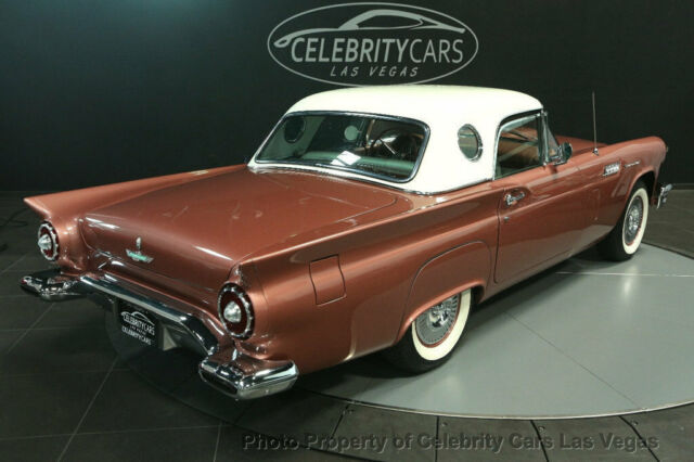1957 Ford Thunderbird - photo 2