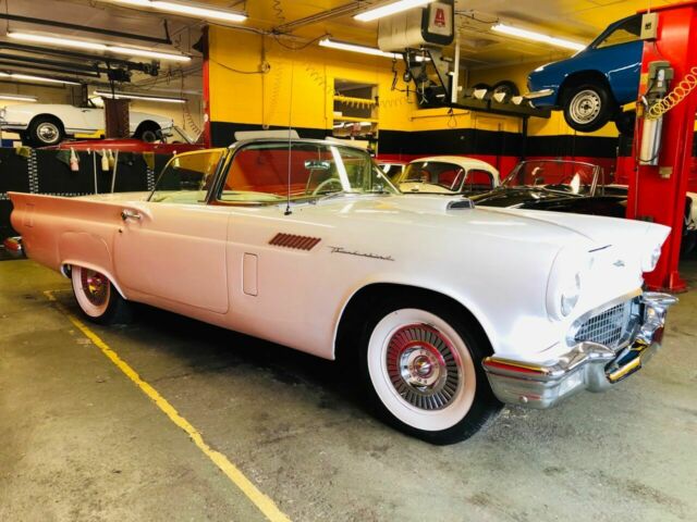 1957 Ford Thunderbird ROADSTER - photo 8