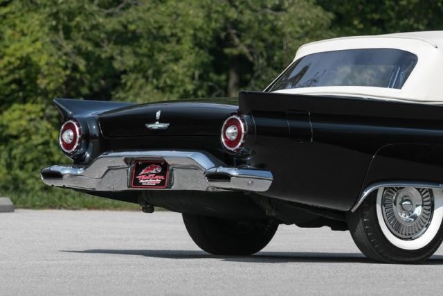 1957 Ford Thunderbird - photo 9