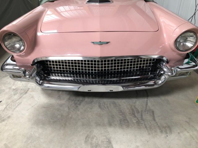 1957 Ford Thunderbird - photo 2