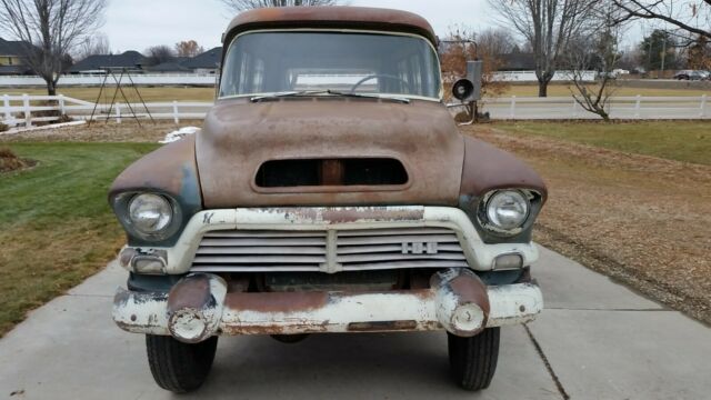 1957 GMC Suburban - photo 8