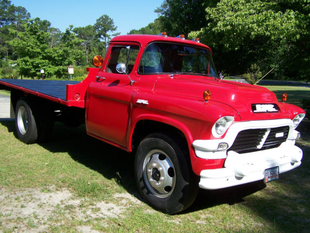 1957 GMC 350 Series Flat Bed - photo 2