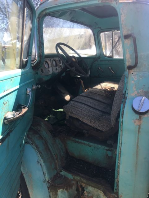 1957 GMC 350-8 Needs restoration - photo 4