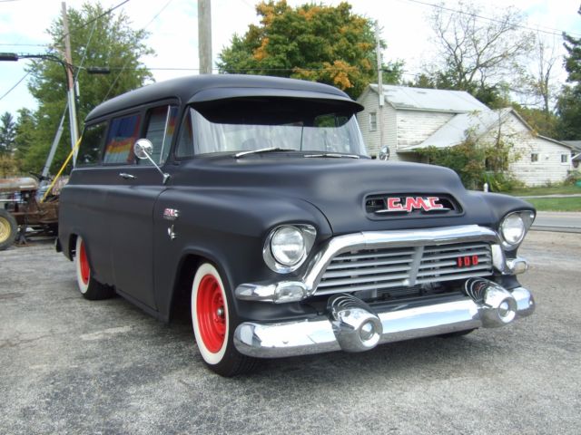 1957 GMC Suburban - photo 3