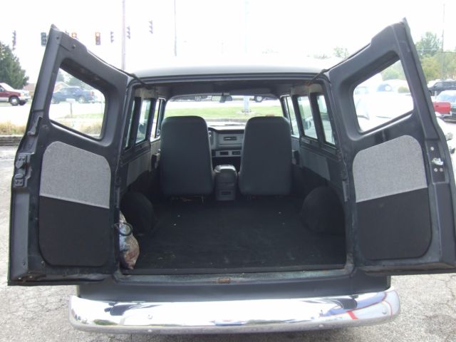 1957 GMC Suburban - photo 6