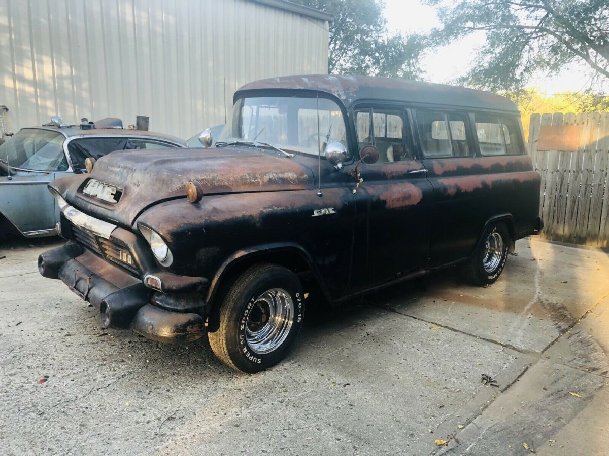 1957 GMC Suburban - photo 3