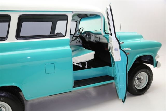 1957 GMC Suburban VERY RARE NAPCO 4WD (FINAL CLEARANCE SALE $39900) - photo 3