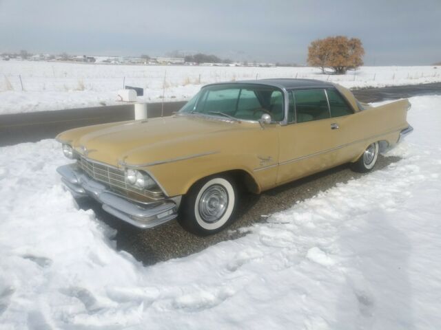 1957 Chrysler Imperial Crown - photo 2